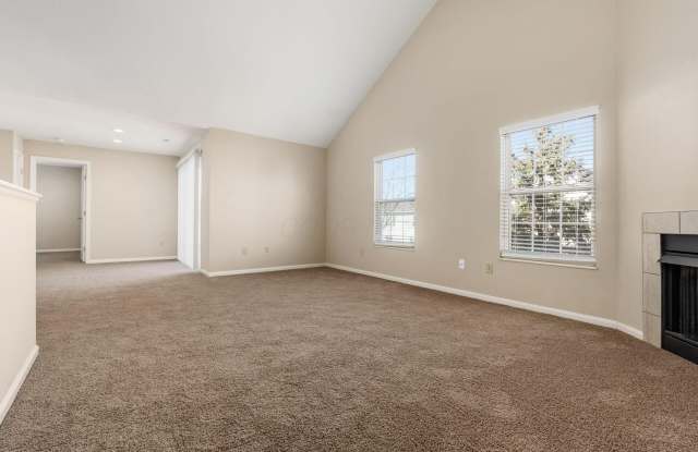 4916 Stratford Pine Lane Gallery 4