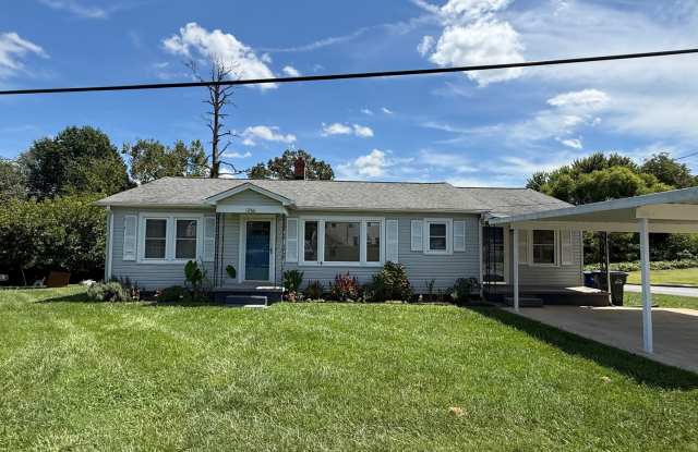Charming 1950s 3 bed /2 bath Bungalow on Spacious Corner Lot photos photos