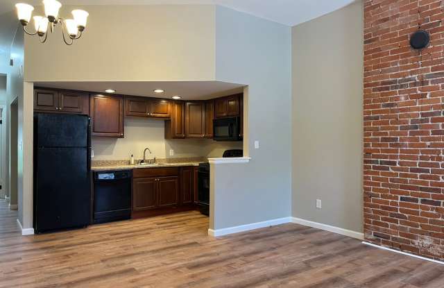 2 Bedroom/1 Bath in Soulard - Washer+Dryer in Unit! photos photos