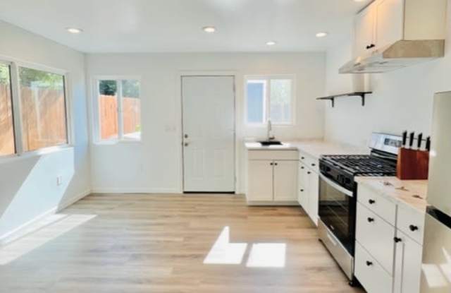 1222 Holly Street Unit 2 - 1222 Holly Street, Oceanside, CA 92058