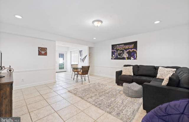 1800 GREER Court Gallery 3