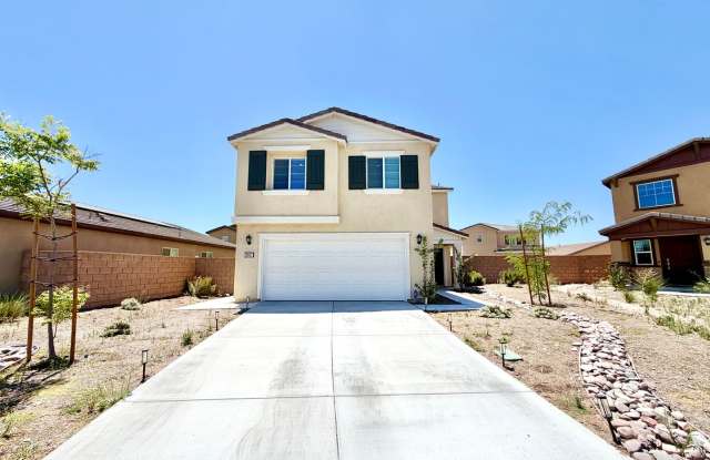 Spacious Pradera Pointe 4 Bedroom 3 Bathroom Home with INCLUDED Solar & Large Backyard photos photos