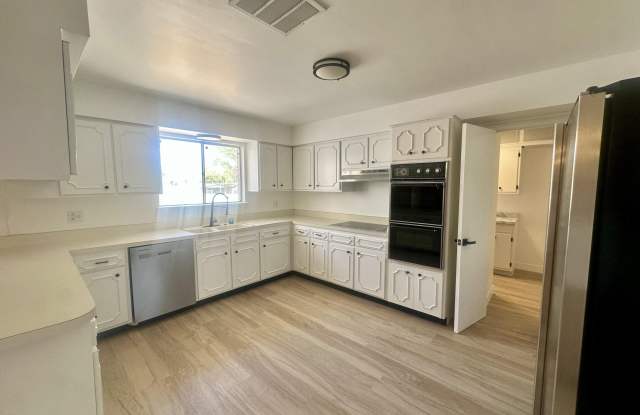 4128 PERTH Drive Gallery 3