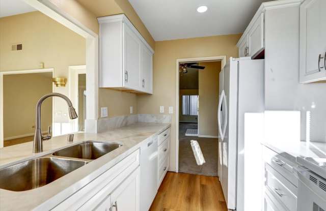LOVELY ONE STORY CONDO WITH ONE CAR GARAGE photos photos LOVELY ONE STORY CONDO WITH ONE CAR GARAGE photos photos