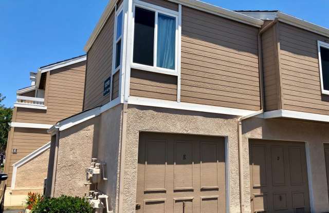 10390 E Briar Oaks Dr, Unit E Gallery 3