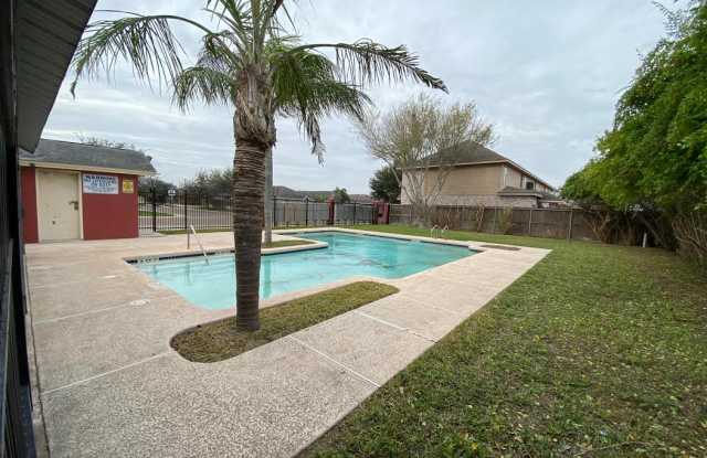 1515 Phoenix St photos photos