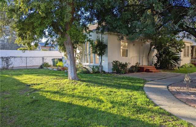 10929 Whipple Street photos photos
