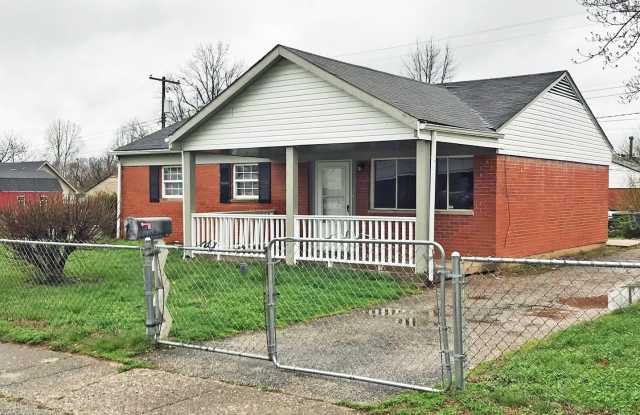 Nice 3 BR Home! Off-Street Parking, W/D Hookups, Fenced Yard, Utility Room, Pets Ok! - 1121 Birch Drive, Lexington, KY 40511