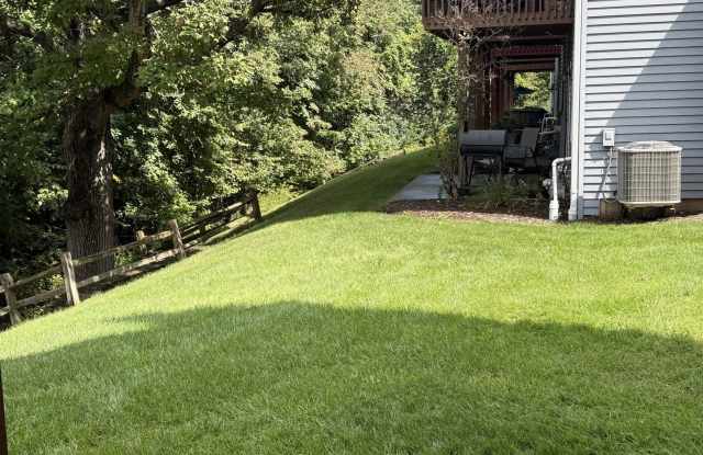 1410 Grandview Court Gallery 2