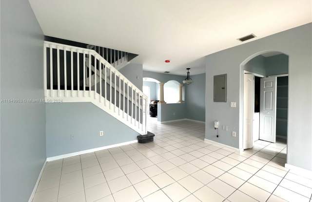 1462 SE 24th Ct Gallery 2
