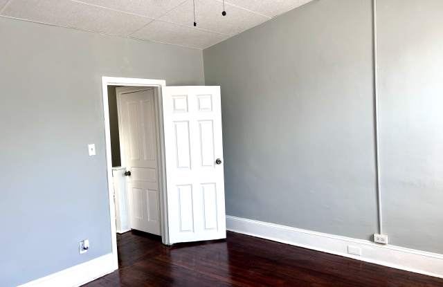 915 N 66th St photos photos