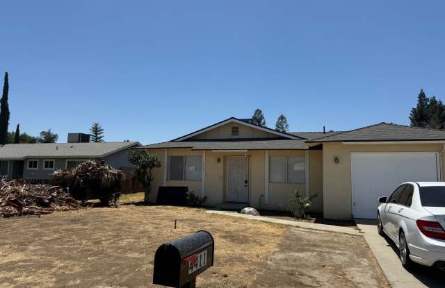 **Beautiful 4 Bedroom, 2 Bathroom Home for Rent!** Gallery 1