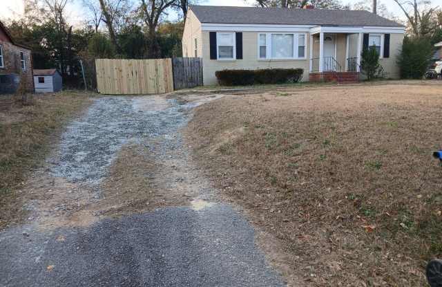 2813 King St - 3 bedroom/1 bath home in New Belmont subdivision - REDUCED Price - only $25 to apply! - 2813 King Street, Augusta, GA 30906