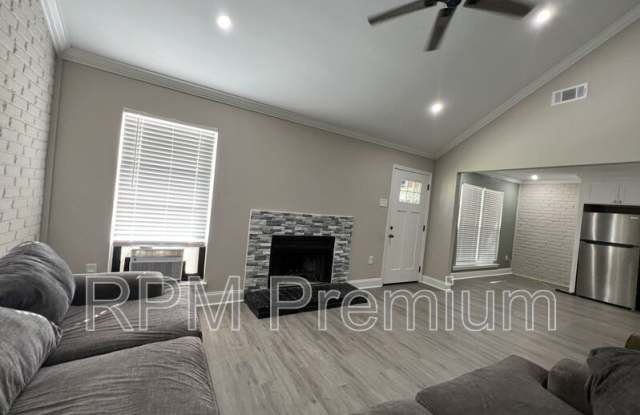 8724 Pecan Tree Dr. Gallery 1