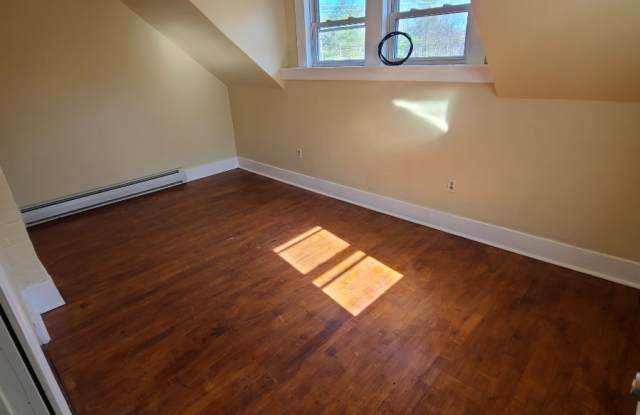 216 New Hampshire 11 Gallery 4
