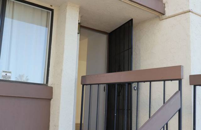 2 Bedrooms 2 full baths corner condo in National City. Gallery 4