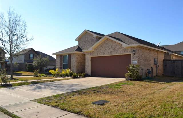 2014 Hughes Ranch Road Gallery 2