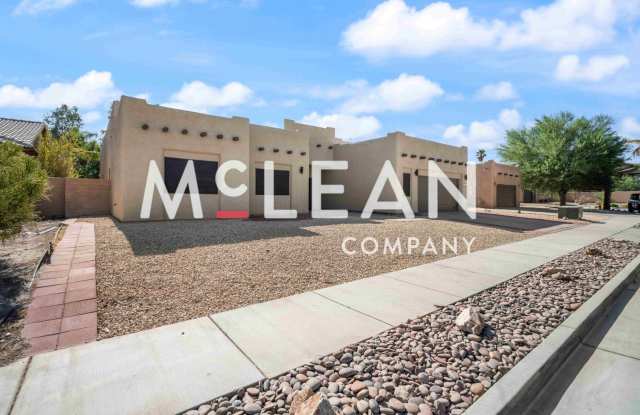 3 Bed & 3 Bath Home with Private Pool/Spa & Solar Gallery 3