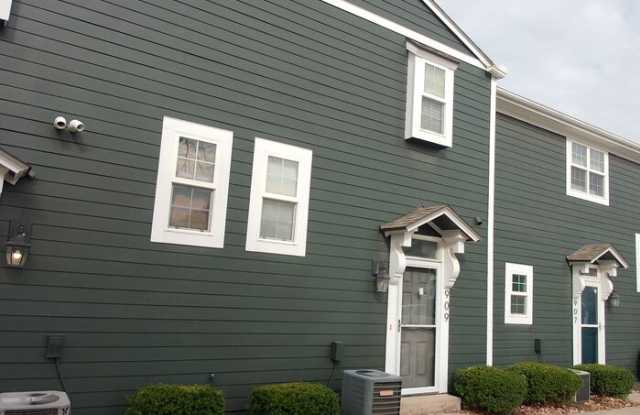 909 West 41st Place photos photos