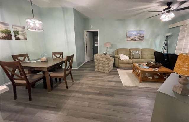 17420 Birchwood Lane unit: 8 photos photos