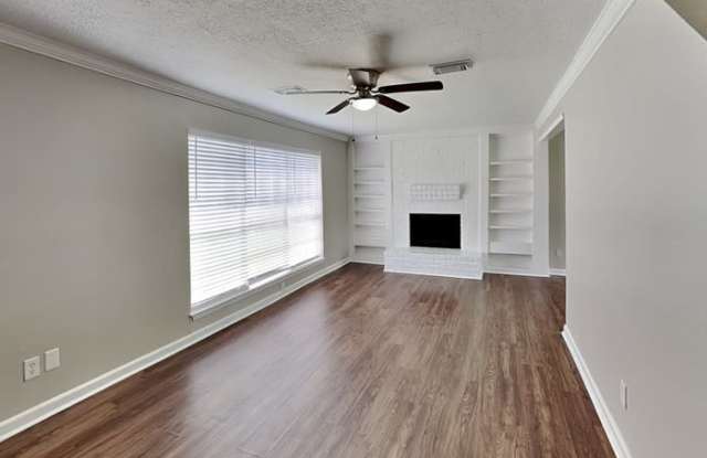 19811 Burle Oak Drive Gallery 4