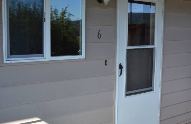 635 Southwest Tichenor Street - 6 Gallery 3