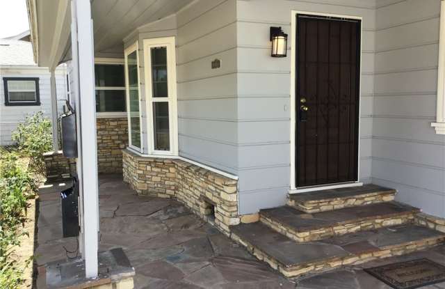 325 S Eucalyptus Avenue - 325 South Eucalyptus Avenue, Inglewood, CA 90301