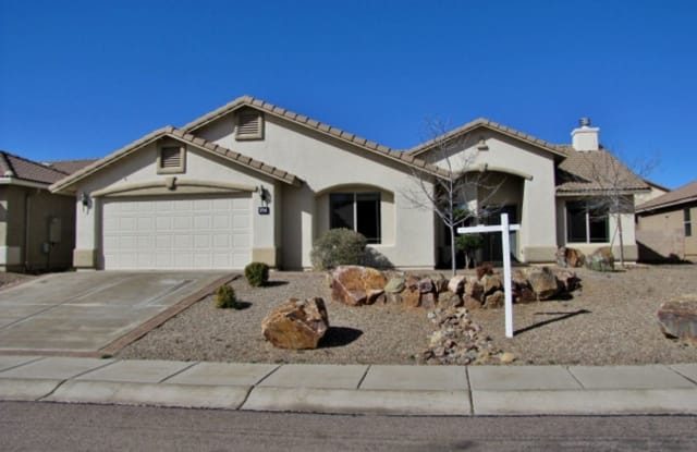 1956 Willow Oak Lane - 1956 Willow Oak Lane, Sierra Vista, AZ 85635