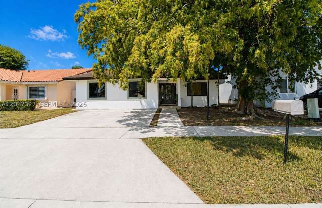 10088 SW 143rd Ct photos photos