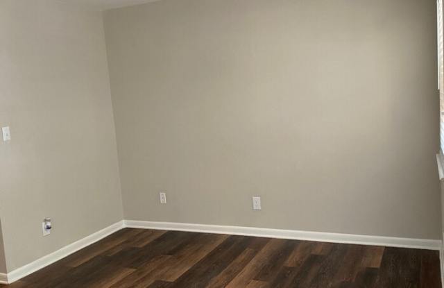 102 Amblewood Drive Gallery 3