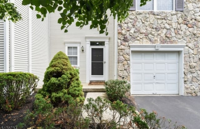 27 Mayflower Dr - 27 Mayflower Drive, Somerset County, NJ 07920