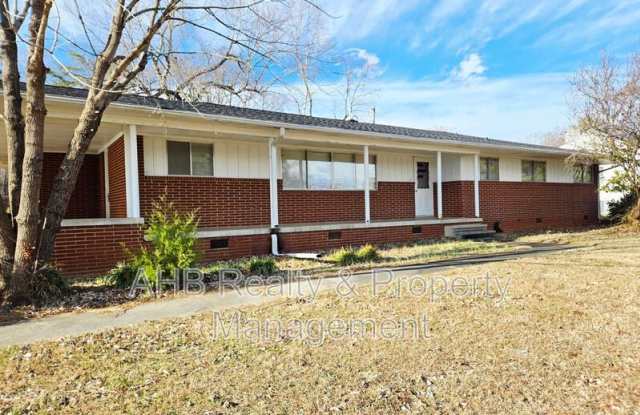 3261 Alamance Road photos photos