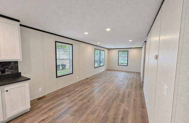 13 Hummingbird Drive Gallery 3