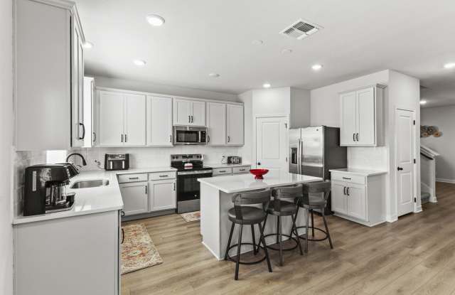 9905 Paseo Post Pl. Gallery 1