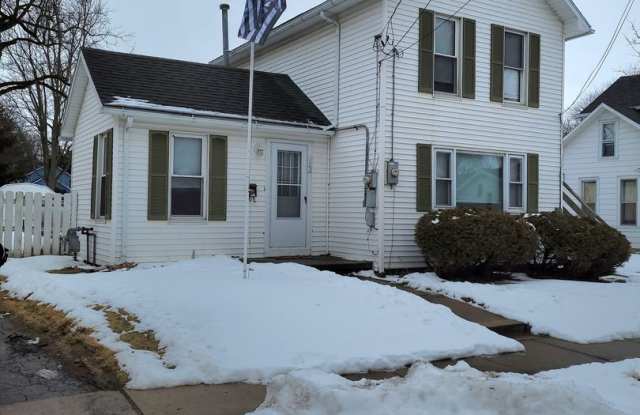 Lower two bedroom near Downtown BG and City Park photos photos