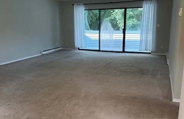 140 Candlewood Dr Gallery 2