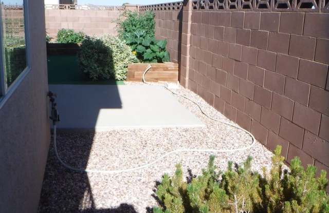 396 W 1500 N Gallery 2