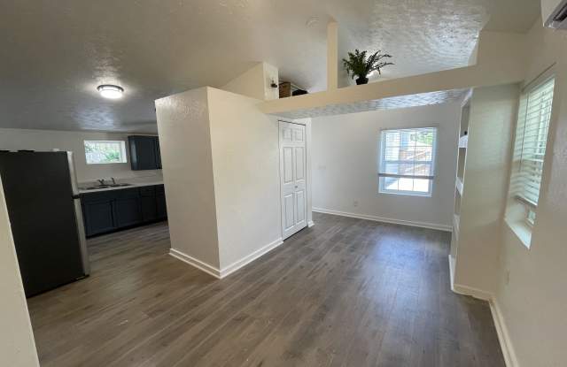 905 East Crenshaw Street (unit 2) photos photos