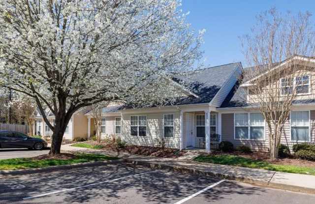 Welcome to this charming townhome in desirable Brambleton! photos photos