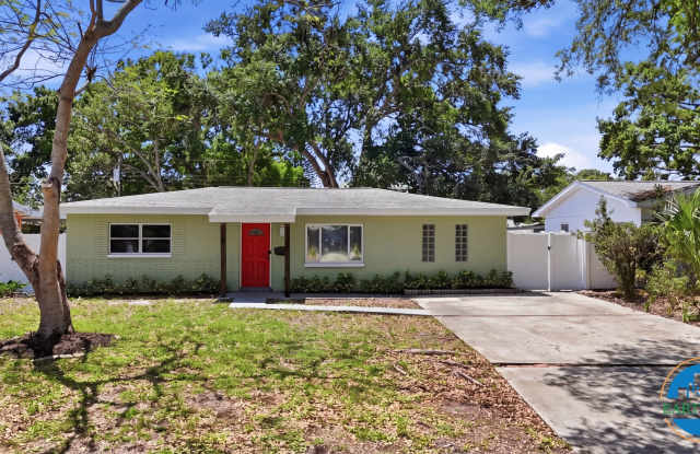 782 75th Ave N photos photos