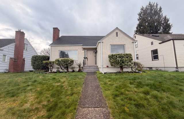 Quiet and Cozy 3 BD, 2 BA W/ 2 Car Garage in Tacoma! photos photos