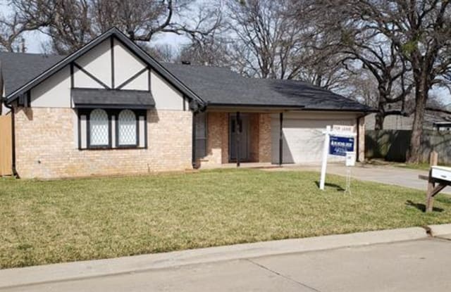 2109 Holt Road - 2109 Holt Road, Arlington, TX 76006
