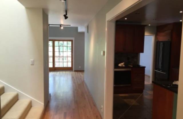 162 Alamo Sq Gallery 2