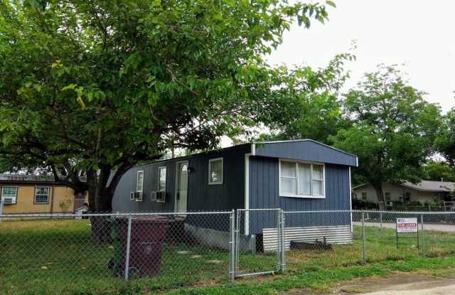 1201 Houston St Unit #2 Gallery 2