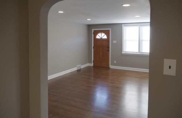 289 GRAMERCY DRIVE Gallery 4