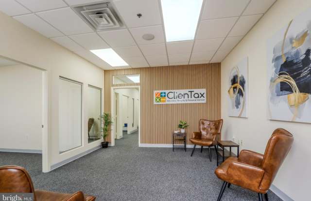 21155 WHITFIELD Place Gallery 2