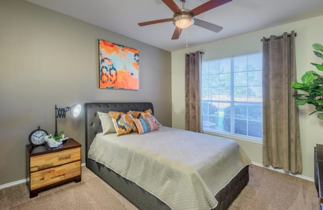 Montclair Parc Apartments Gallery 4