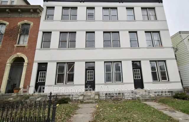 920 Washington Ave photos photos