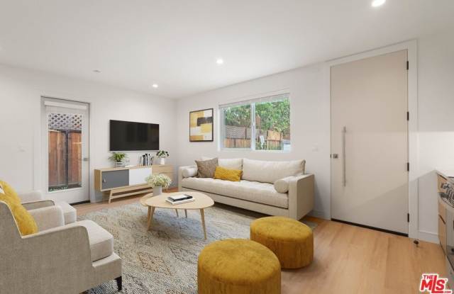 11023 1/2 Blix St photos photos