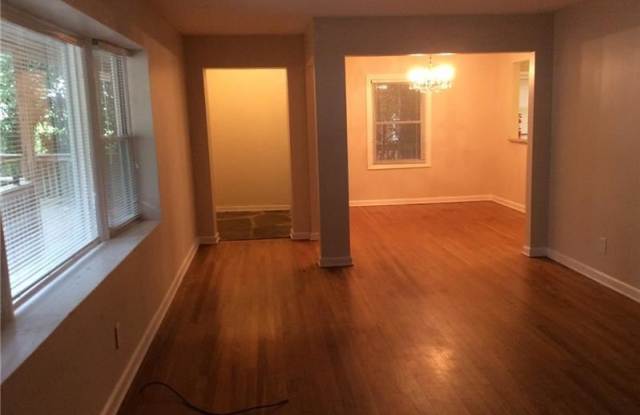 226 Indian Trail Gallery 3